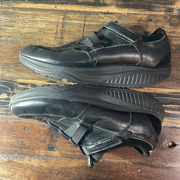 Sketchers Shape Ups women’s size 10 black leather - Picture 5 of 17